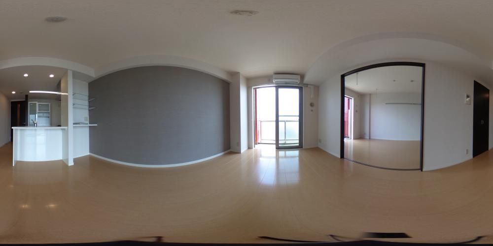 ���r���O