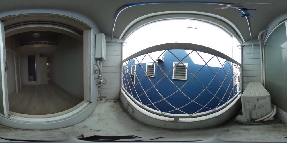 �o���R�j�[