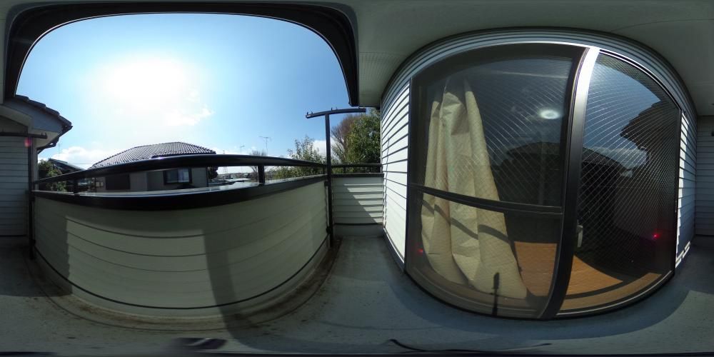 �o���R�j�[