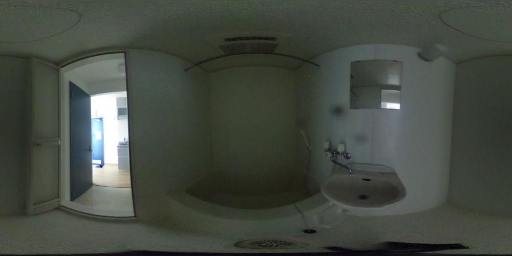 �o�X���[��