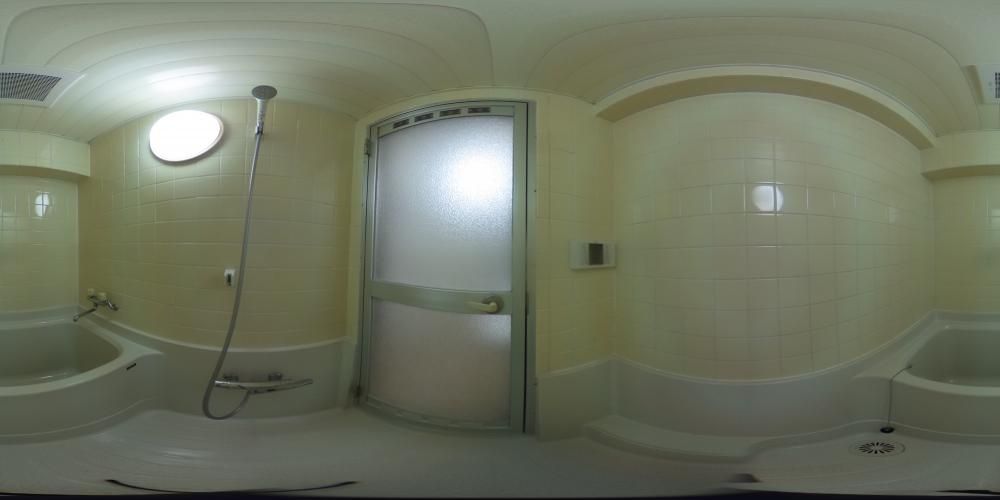 �o�X���[��