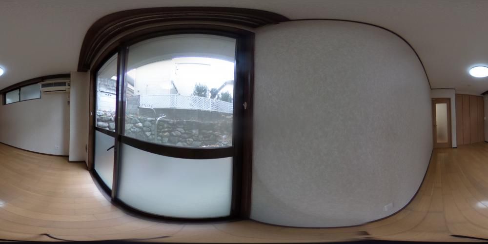 �m��